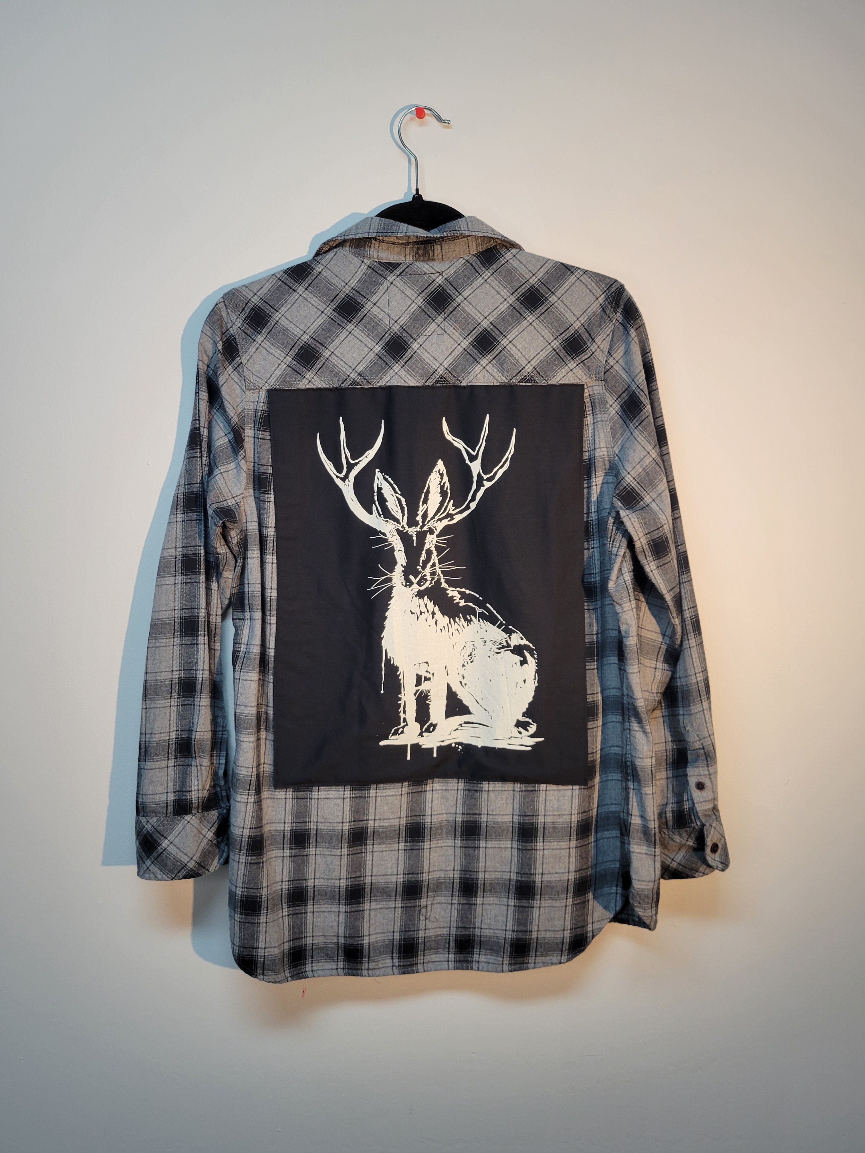 Jackalope print long sleeve M